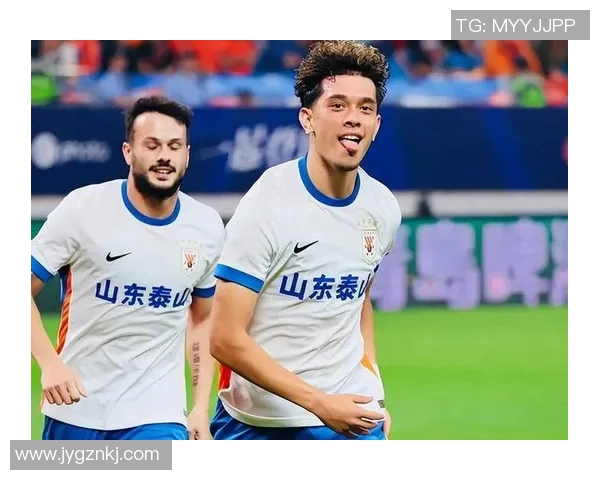 大连人对阵山东鲁能精彩赛事免费直播全程回放与分析 大连人对阵山东鲁能精彩赛事免费直播全程回放与分析